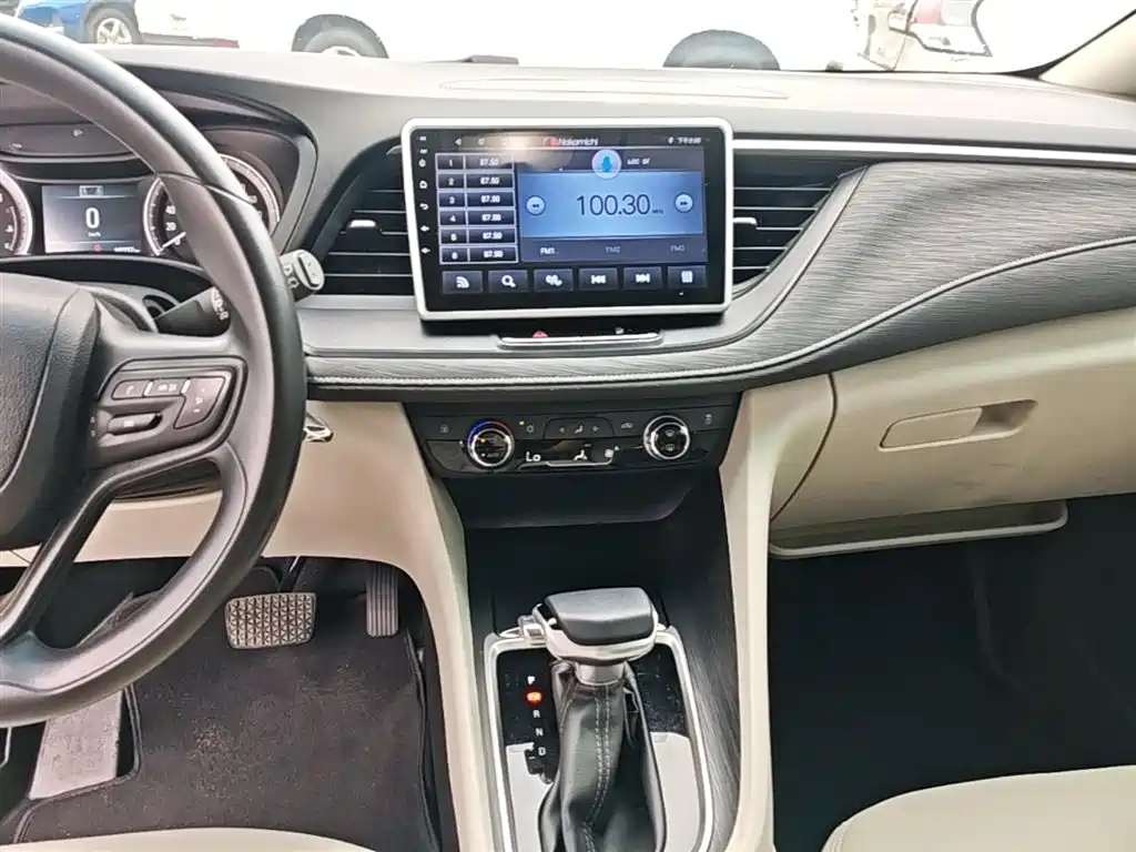 Buick GL6 2018 18T 6-Seater Elite фото 12