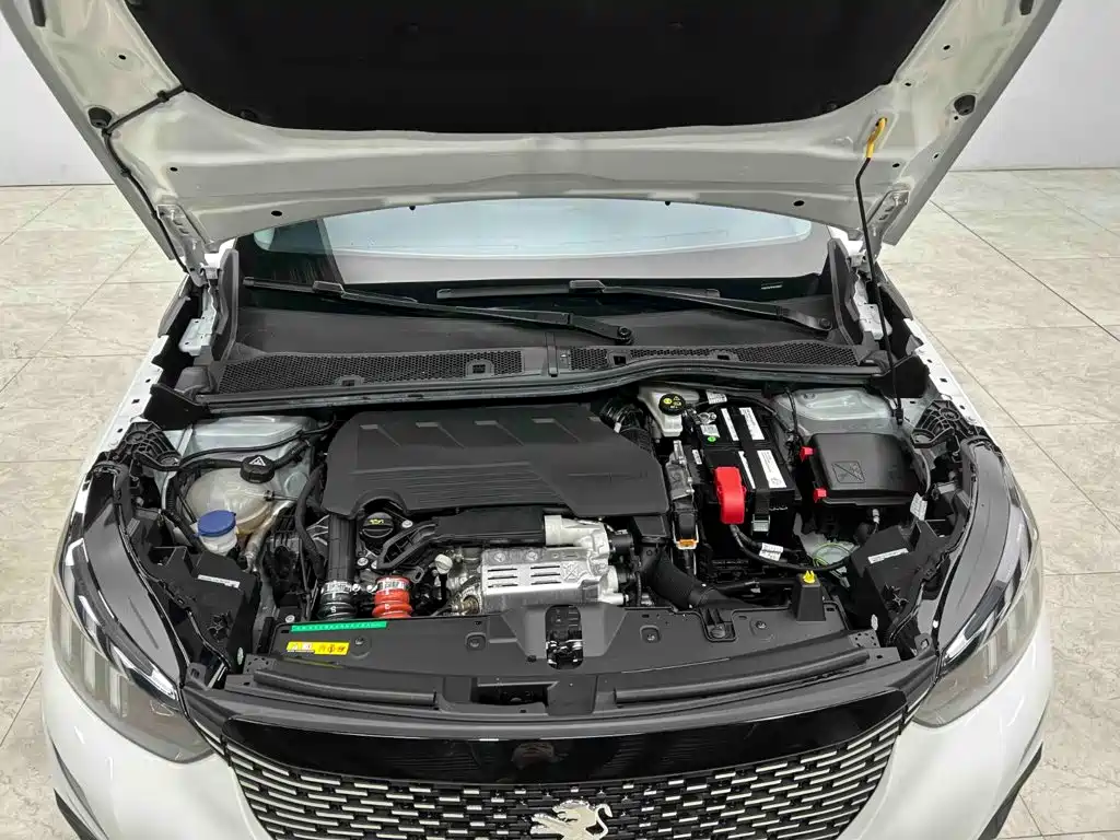 Peugeot 2008 2025 2022 230THP THE ONE