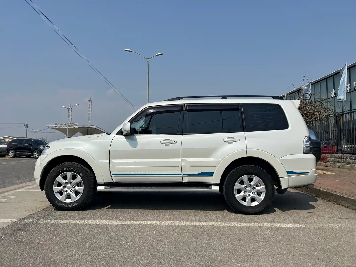 Mitsubishi Pajero (Import) 2019 3.0L Auto Standard Version фото 9