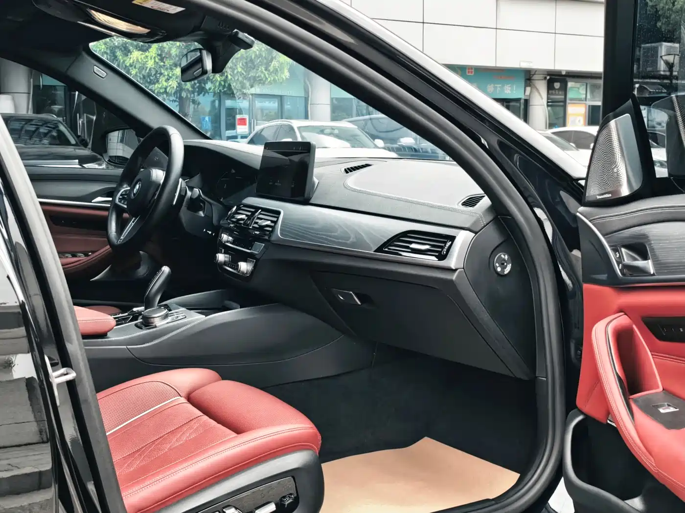 BMW 5 Series 2022 Facelift II 530Li Premium Package M Sport фото 12