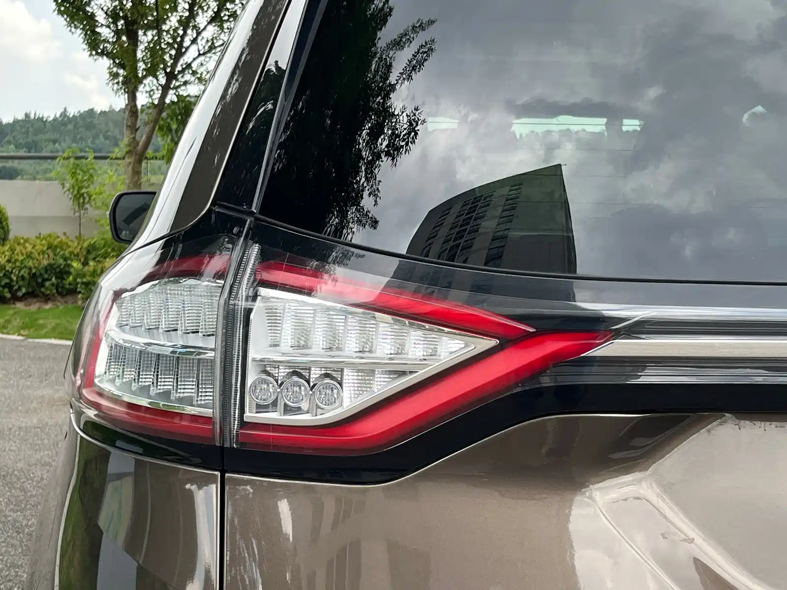 Фото 24 - Ford Edge