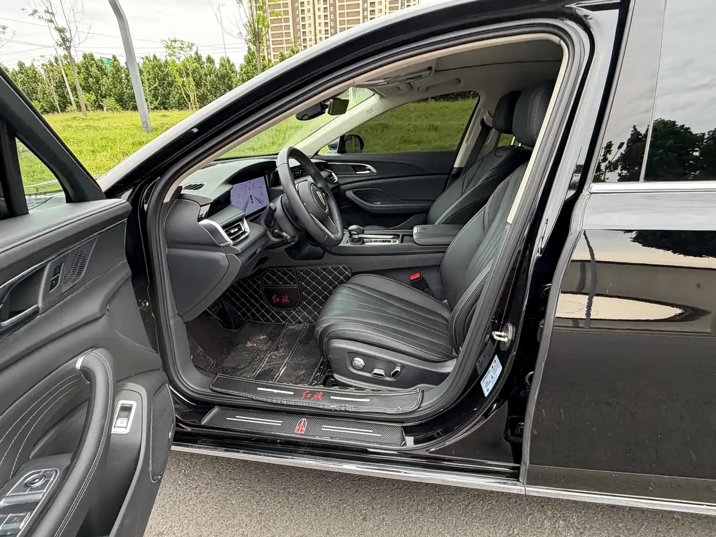 Hongqi H5 2024 2.0T Automatic Smart Connect Flag Smooth Edition фото 8