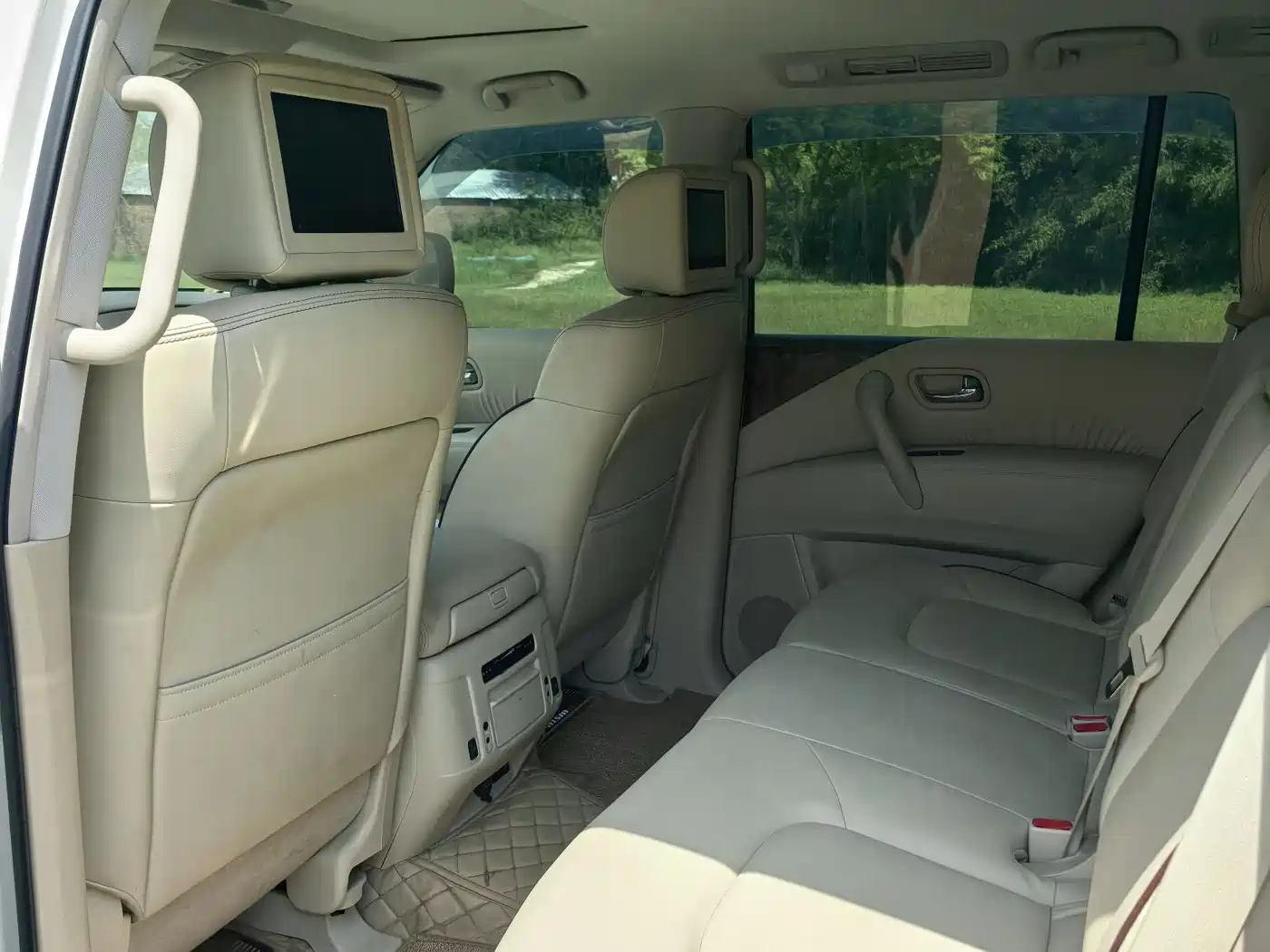 Nissan Patrol 2018 Model 5.6L Standard фото 9
