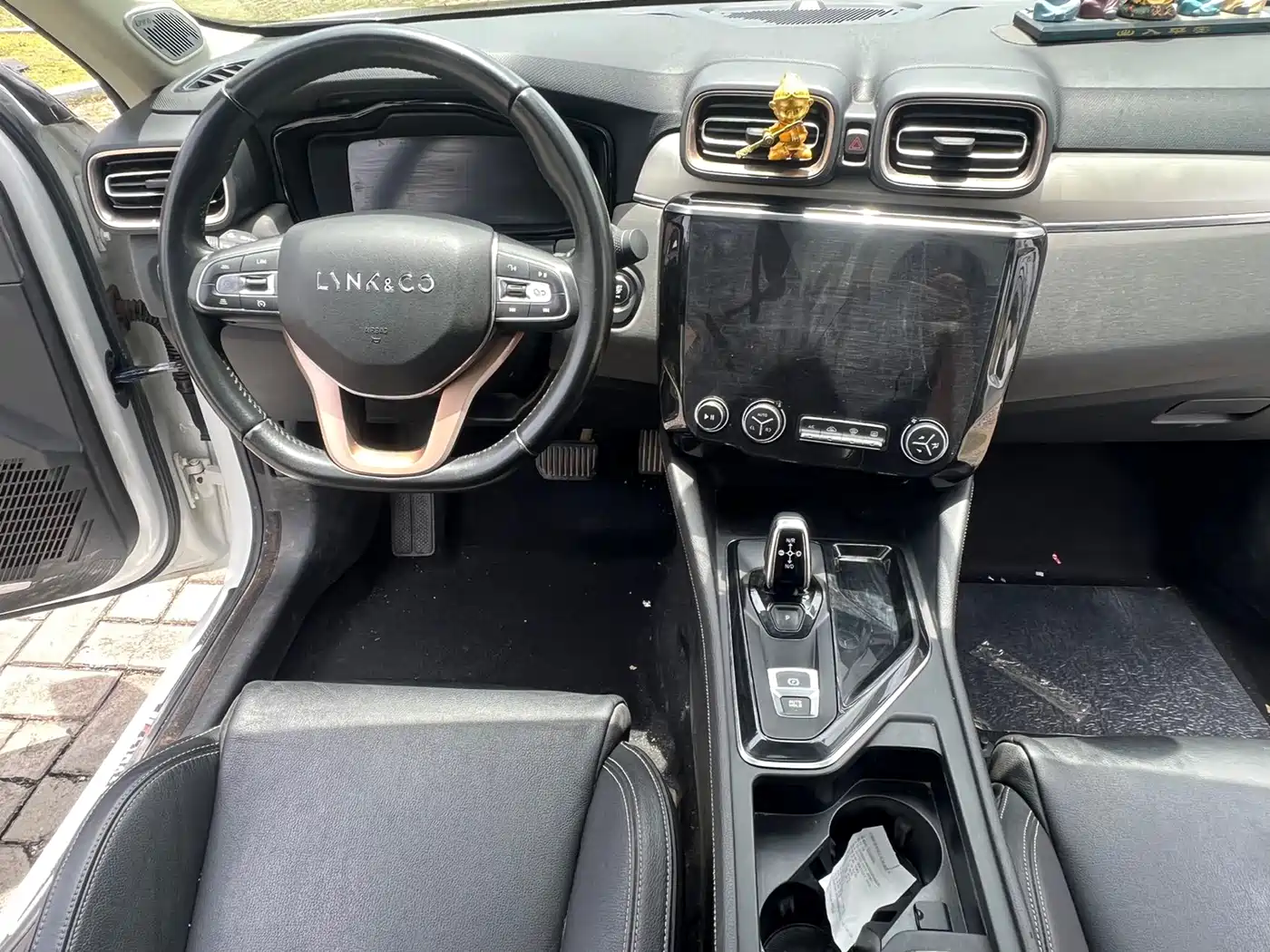 Lynk & Co 03 2018 1.5TD DCT Power Pro Version China V фото 10