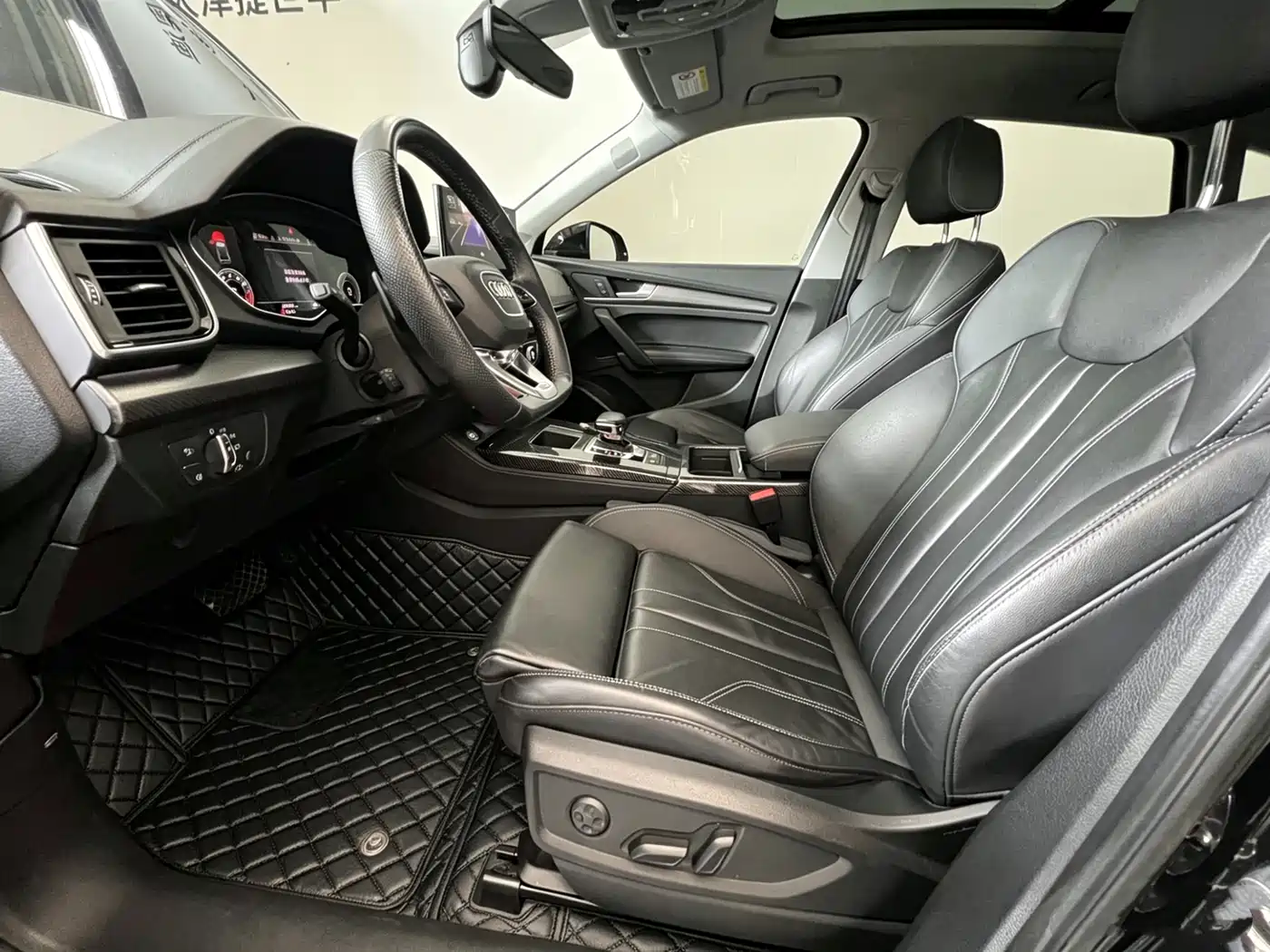 Audi Q5L 2022 45T Luxury Dynamic фото 9