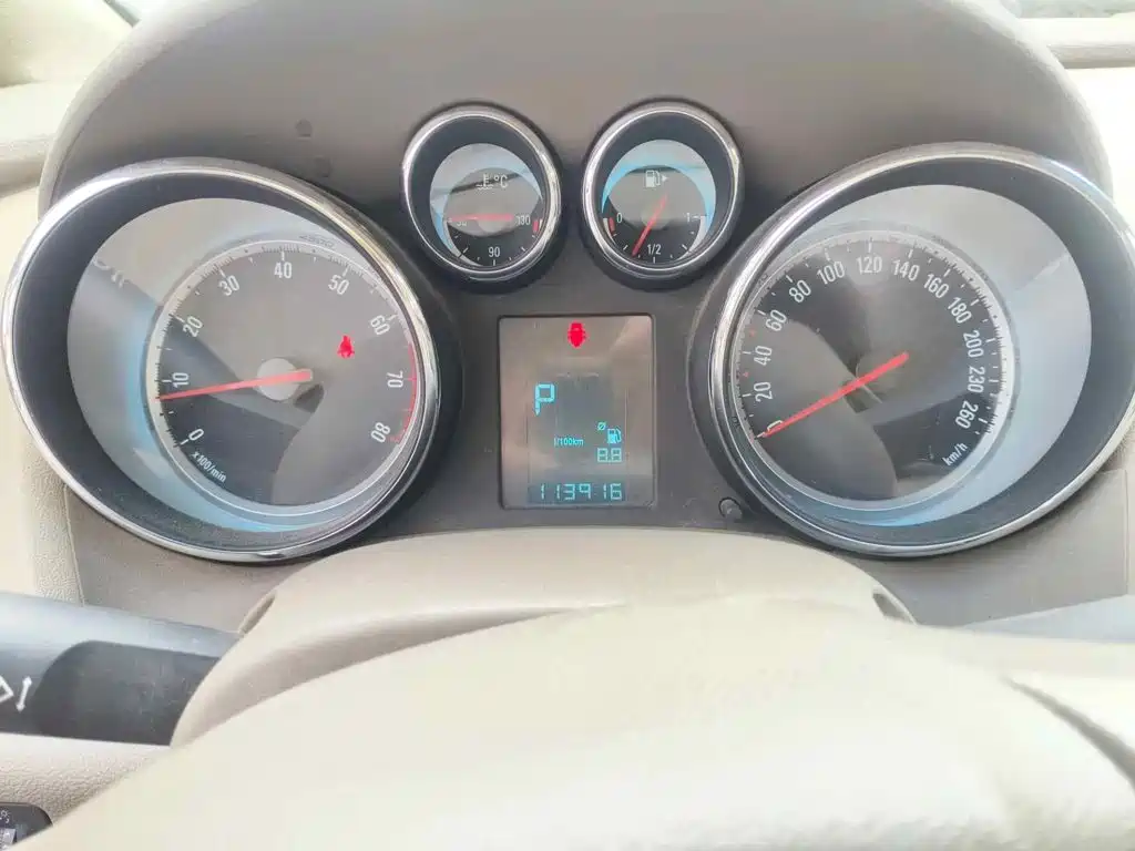 Фото 4 - Buick Excelle