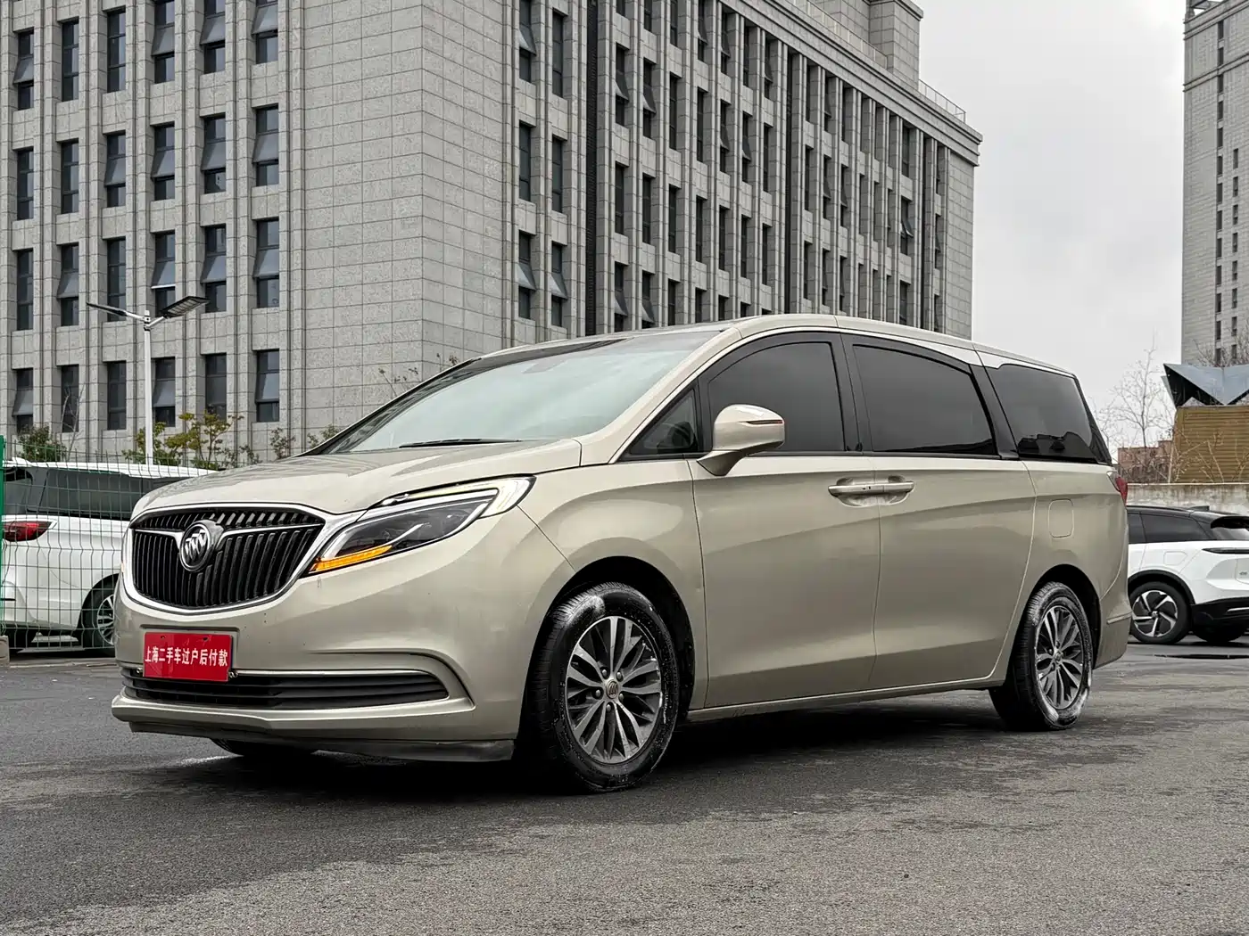Buick GL8 2018 ES 28T Luxury Type China VI фото 2