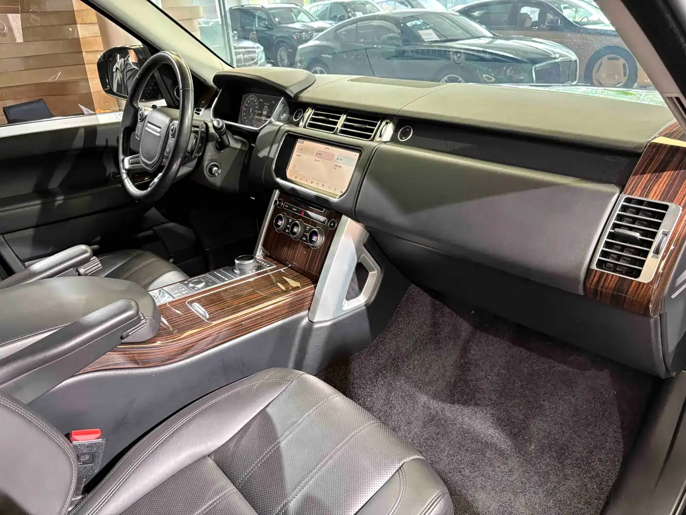 Land Rover Range Rover 2016 3.0 SC V6 Vogue LWB фото 22