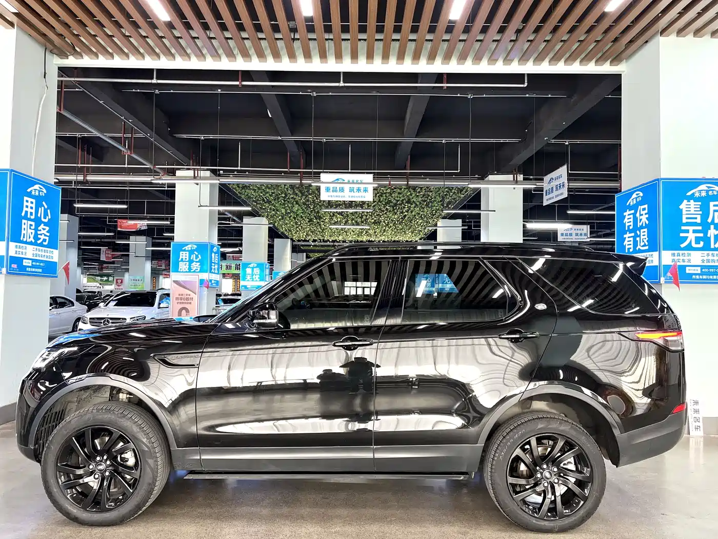 Land Rover Discovery 2018 2.0T Special Edition фото 15