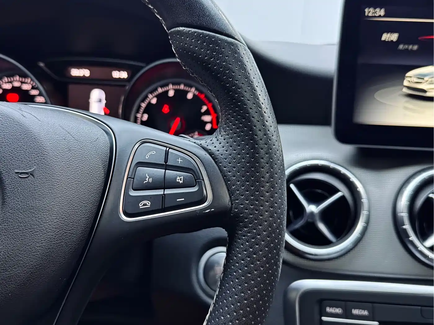 Mercedes-Benz CLA (Import) 2017 CLA 200 Dynamic фото 19