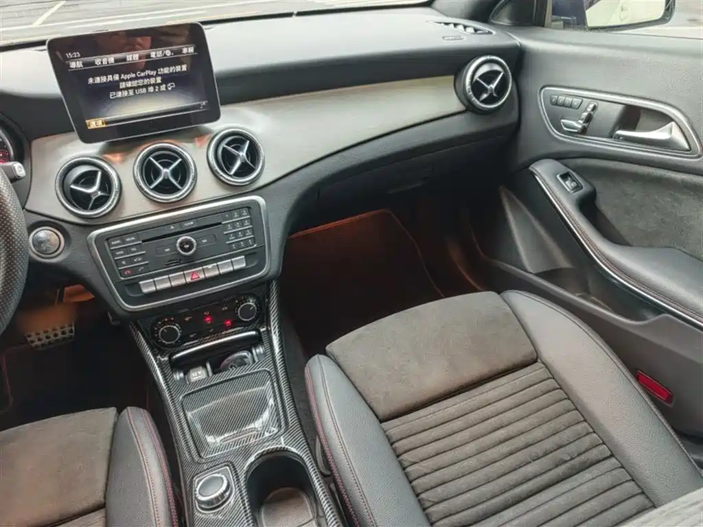 Mercedes-Benz CLA (Import) 2017 Facelift CLA 220 4MATIC фото 13
