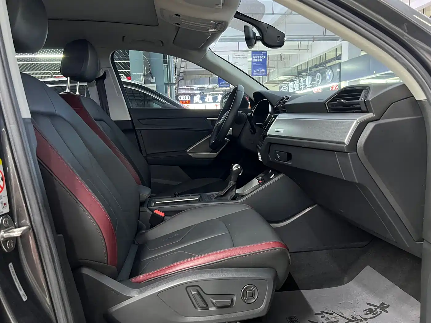 Audi Q3 2022 35 TFSI Fashion Elegance фото 17