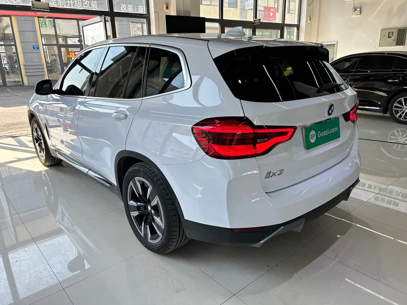 BMW iX3 2021 Leading фото 22