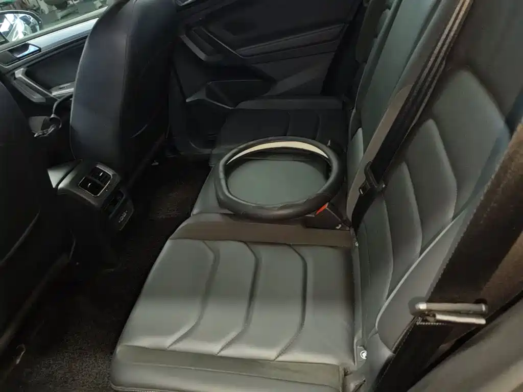 Volkswagen Tiguan L 2019 380TSI Auto AWD Smart Luxury Edition China V фото 17
