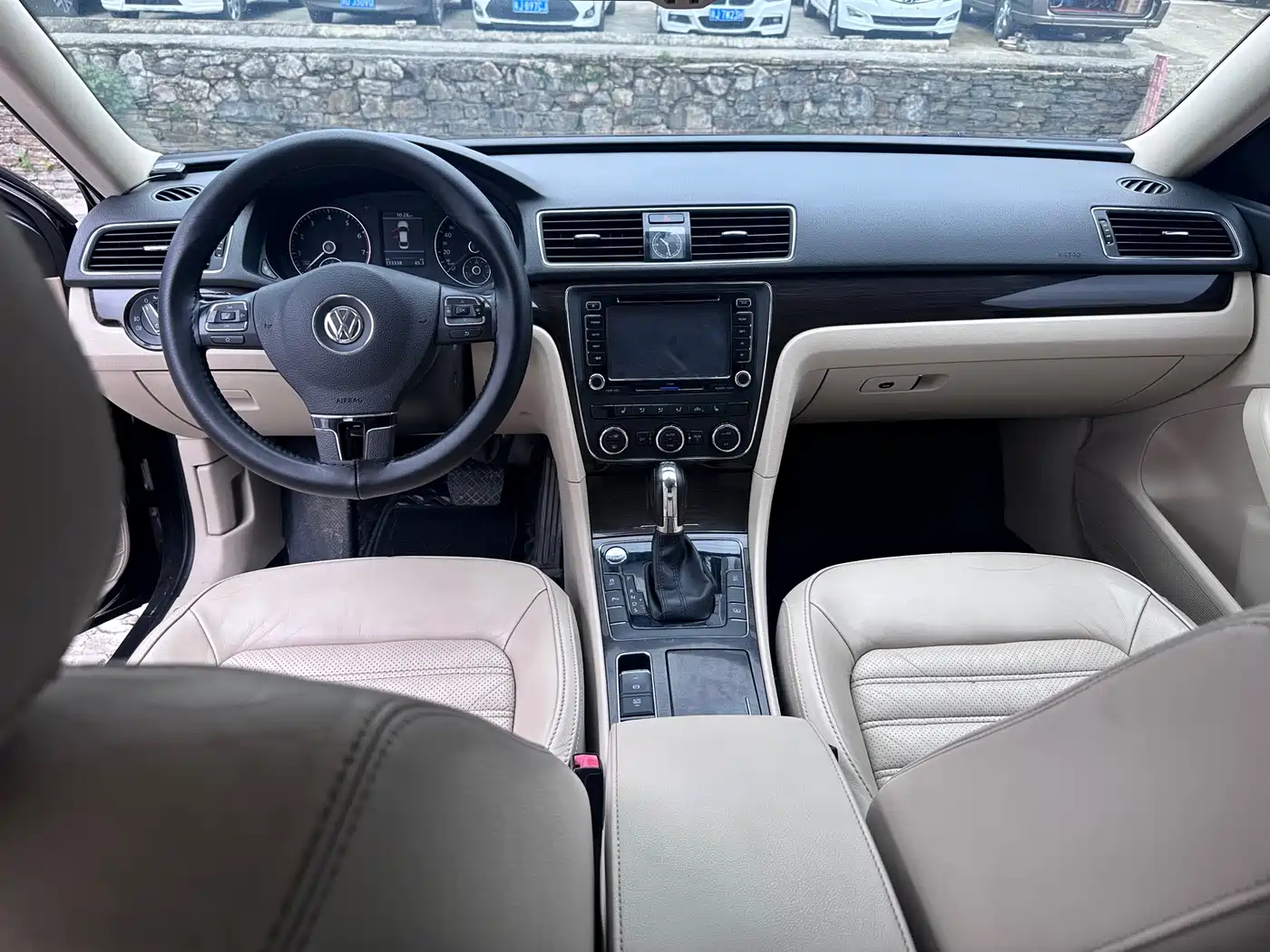 Volkswagen Passat 2014 1.8TSI DSG Executive Edition фото 6