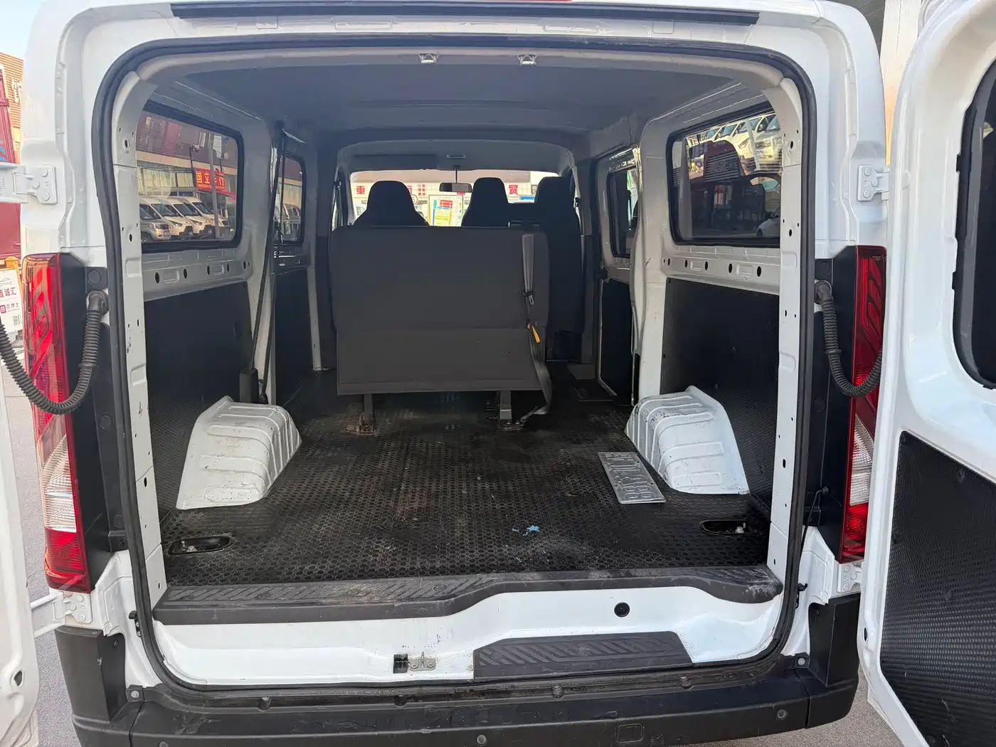 Jiangling E-Fushun 2025 2025 Clear Window Version 41.86kWh Short Wheelbase Low Roof
