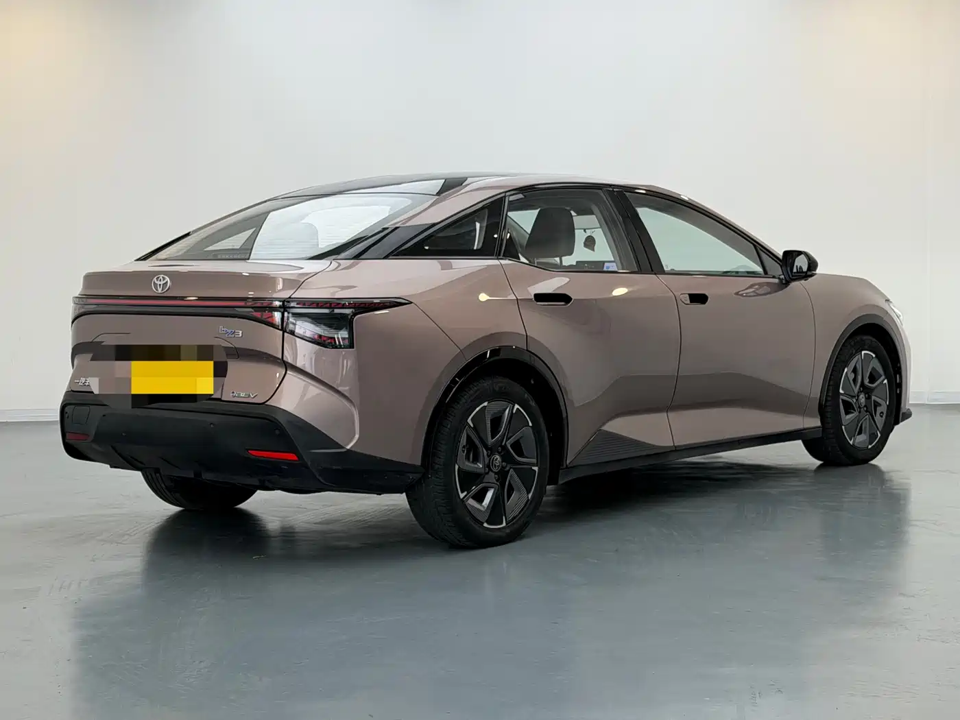Toyota bZ3 2023 616km Long Range Premium фото 16