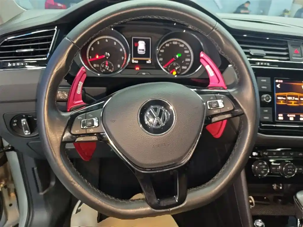 Volkswagen Tiguan L 2019 380TSI Auto AWD Smart Luxury Edition China V фото 11