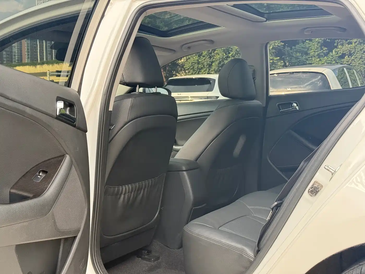 Kia K5 2011 2011 2.0L Automatic DLX