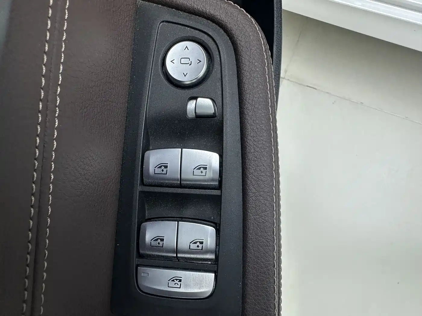 BMW 1 Series 2021 120i M Sport Shadow Edition фото 19