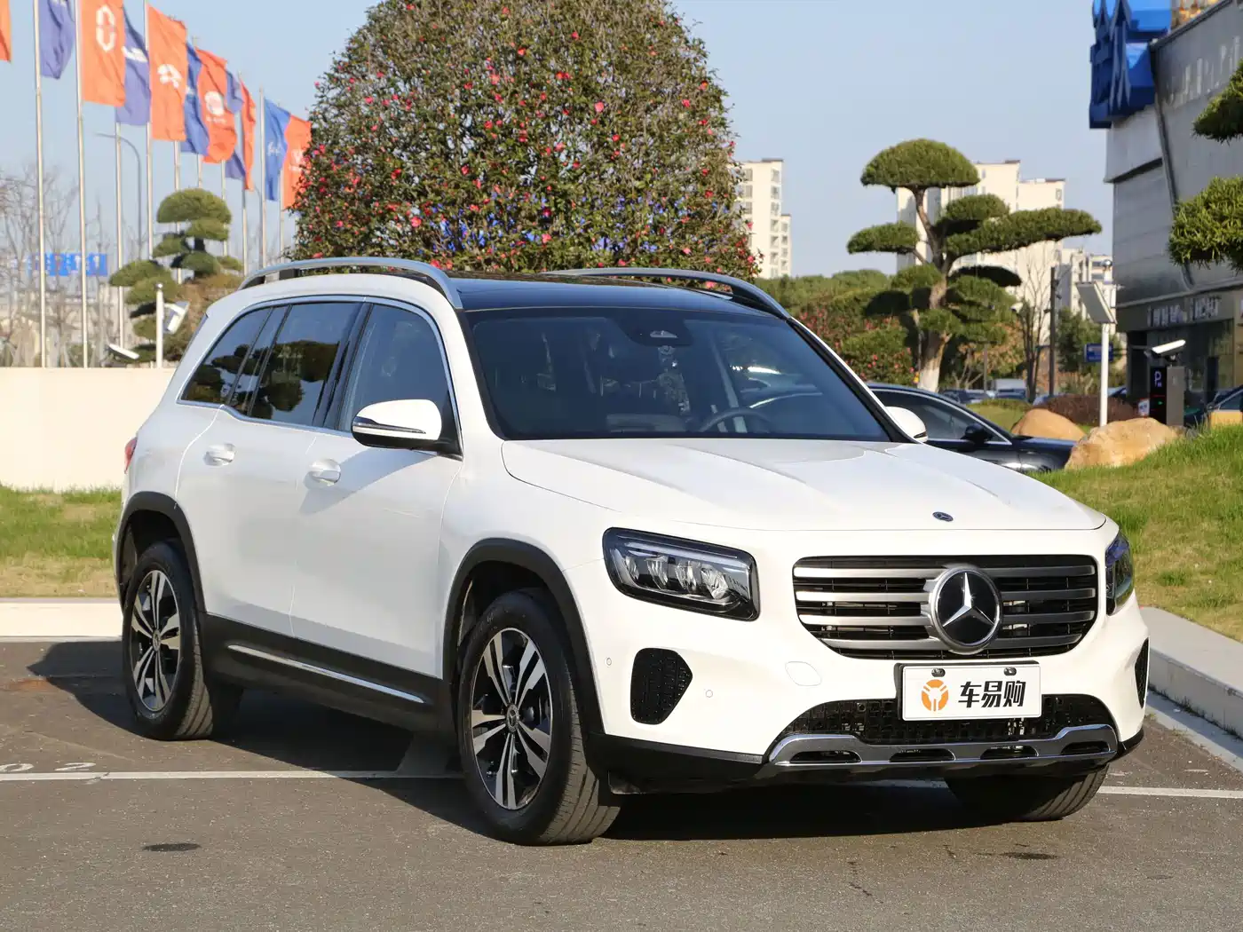 Фото 3 - Mercedes-Benz GLB