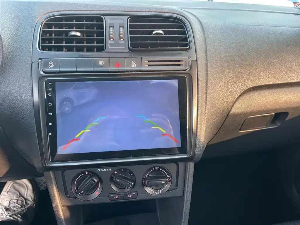 Volkswagen Polo 2018 1.5L Auto Safe Drive фото 15