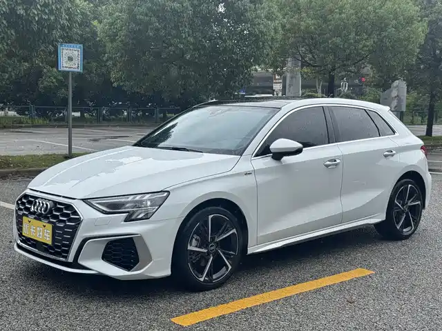 Audi A3 2021 Sportback 35 TFSI Fashion Sport — фото 1