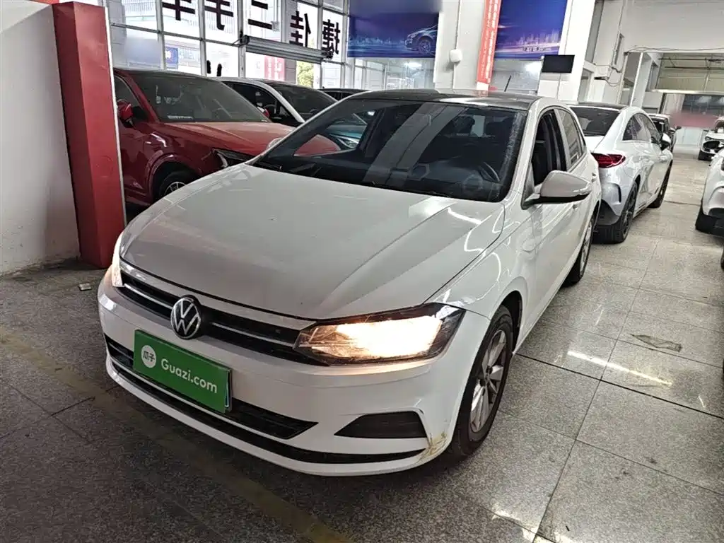 Volkswagen Polo 2023 Plus 1.5L Automatic Panorama Enjoyment Edition фото 2