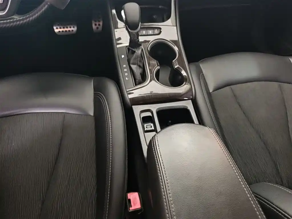 Buick Verano 2018 Sedan 20T Dual Clutch Leading фото 14