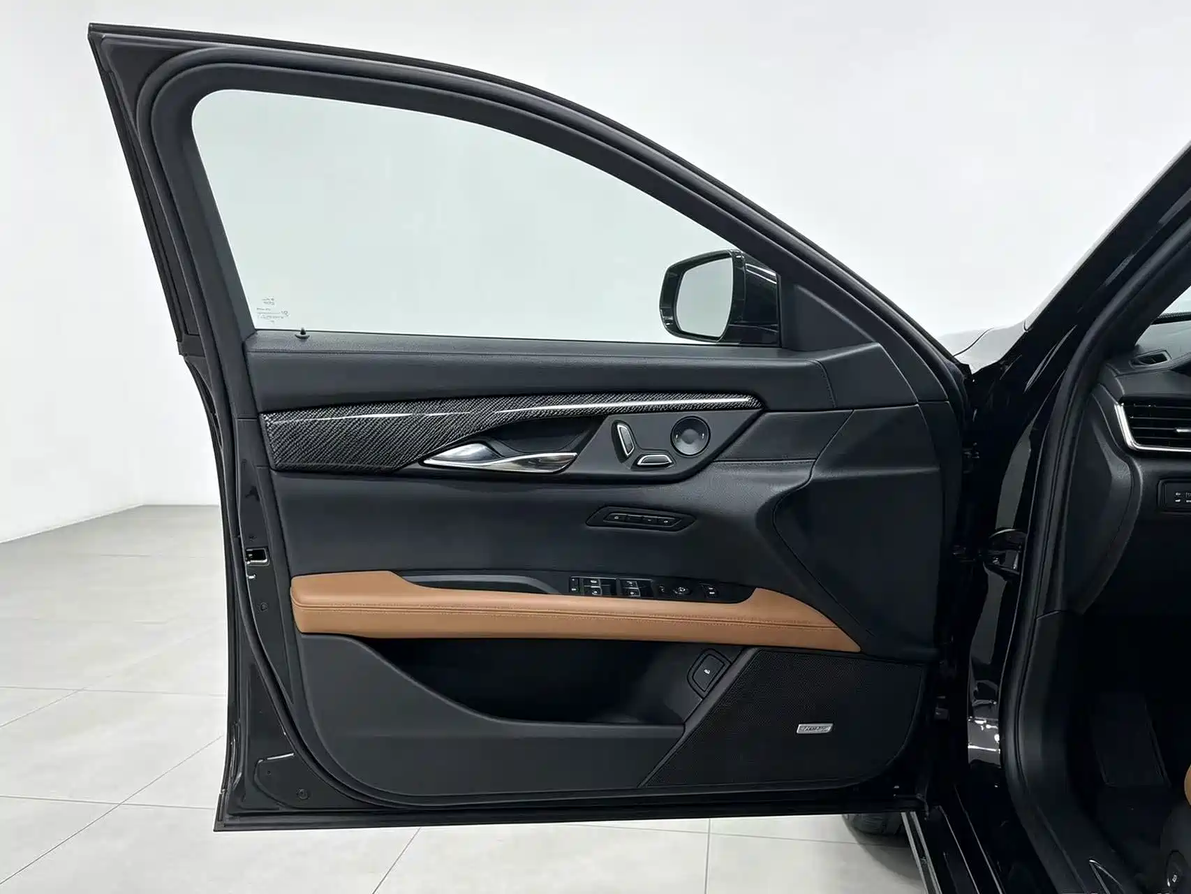 Фото 8 - Cadillac CT6