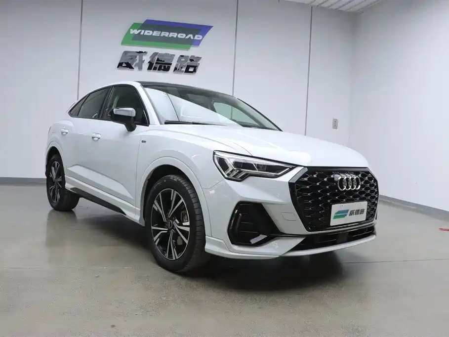 Audi Q3 Sportback 2022 40 TFSI Fashion фото 7