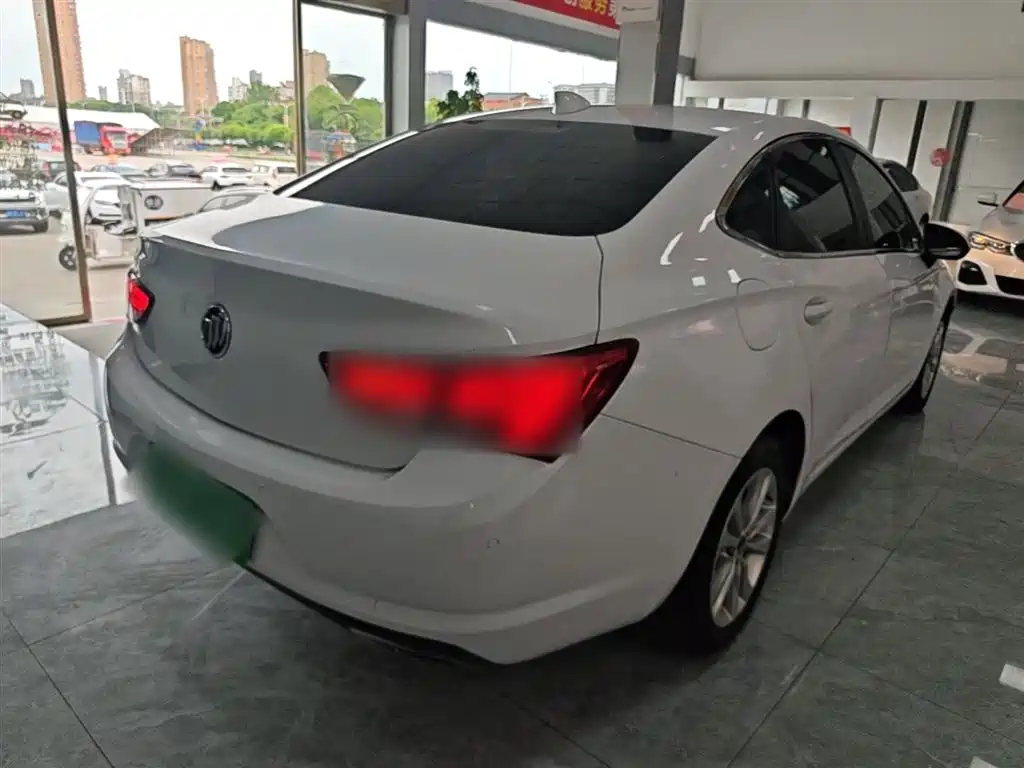 Buick Verano 2018 Sedan 20T Dual Clutch Leading фото 7