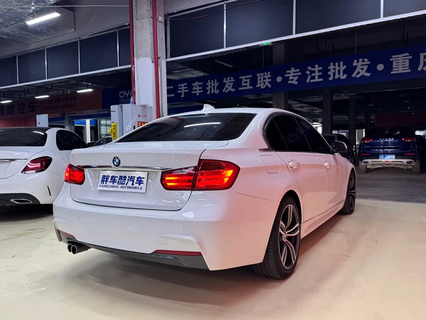 BMW 3 Series 2014 328Li Fashion фото 14