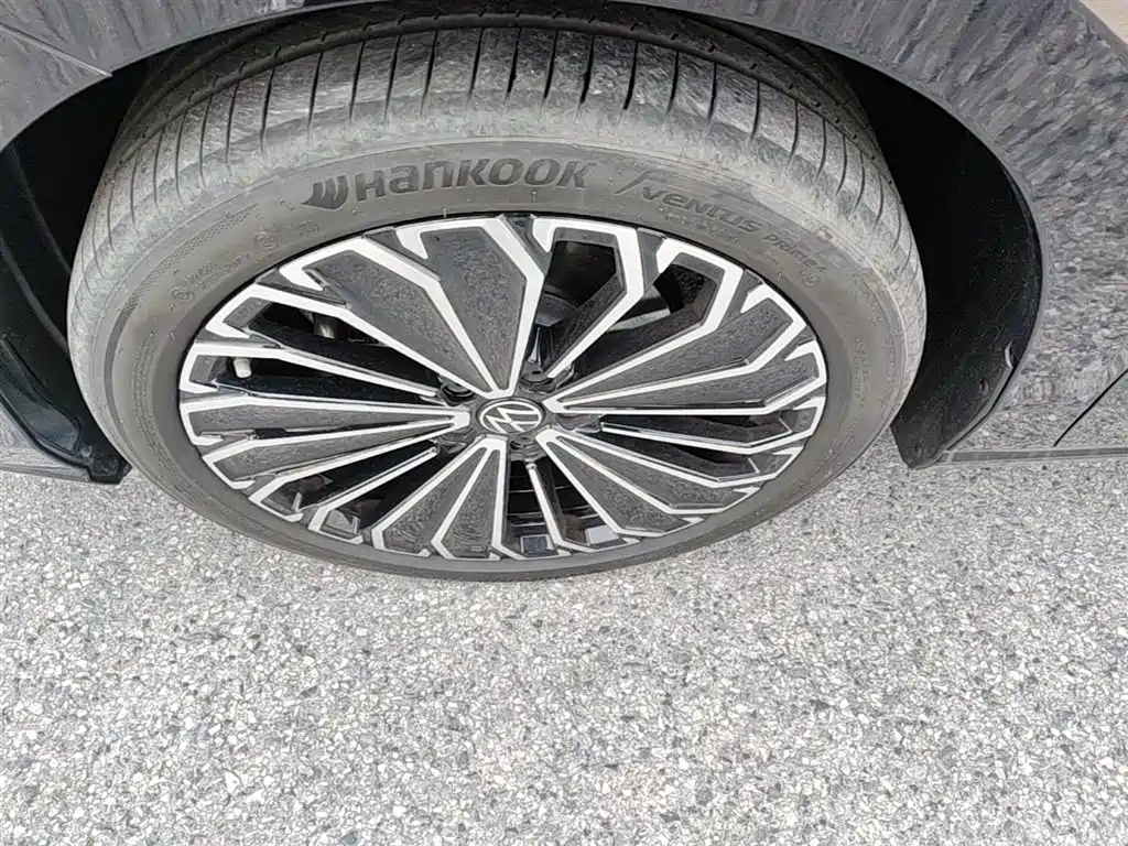 Volkswagen Passat 2025 Pro 380TSI Dragon Prestige Edition фото 23