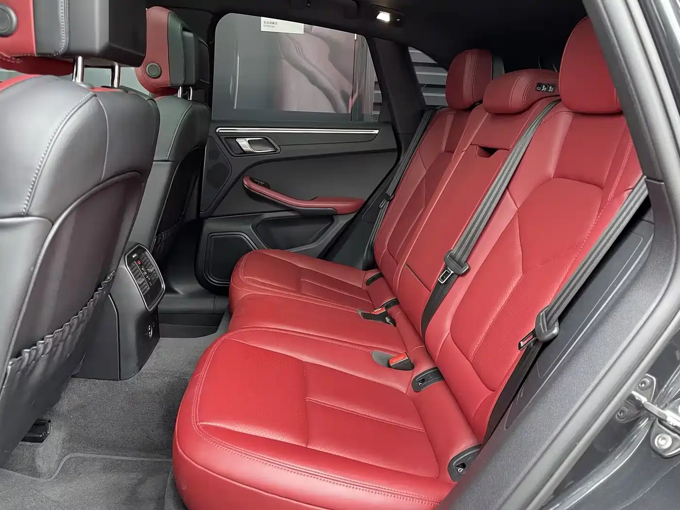 Porsche Macan 2023 Macan 2.0T фото 11
