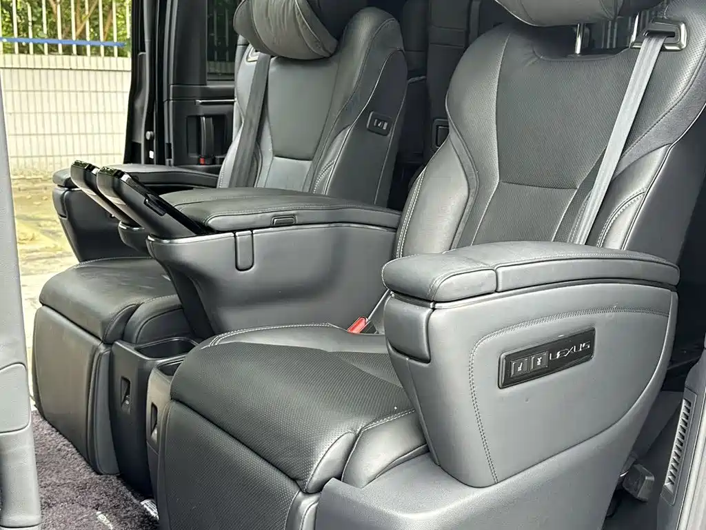 Lexus LM 2024 2023 500h 6-Seater Prestige Edition