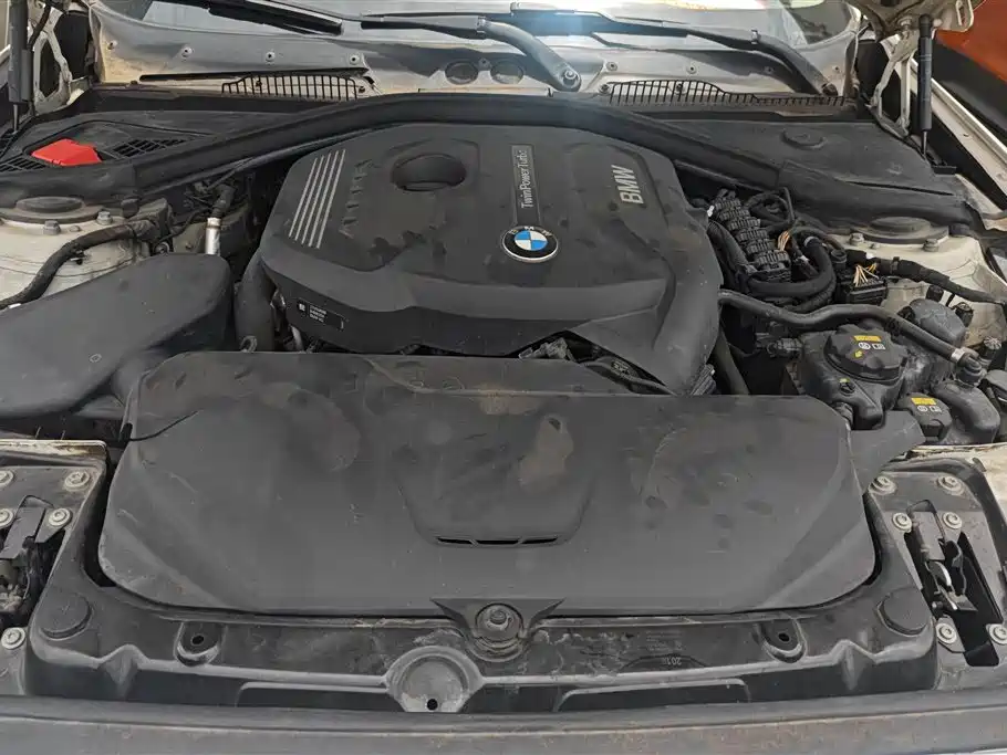 BMW 1 Series (Import) 2016 120i Leading Model фото 10