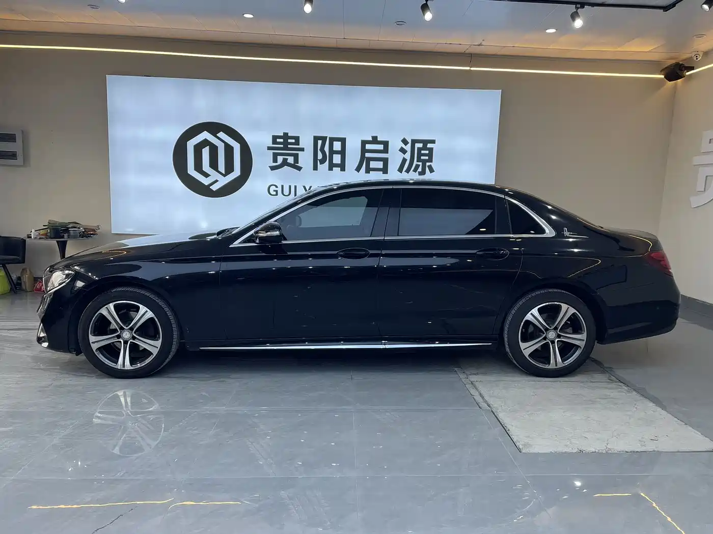 Mercedes-Benz E-Class 2016 E 200 L Sport Type фото 3