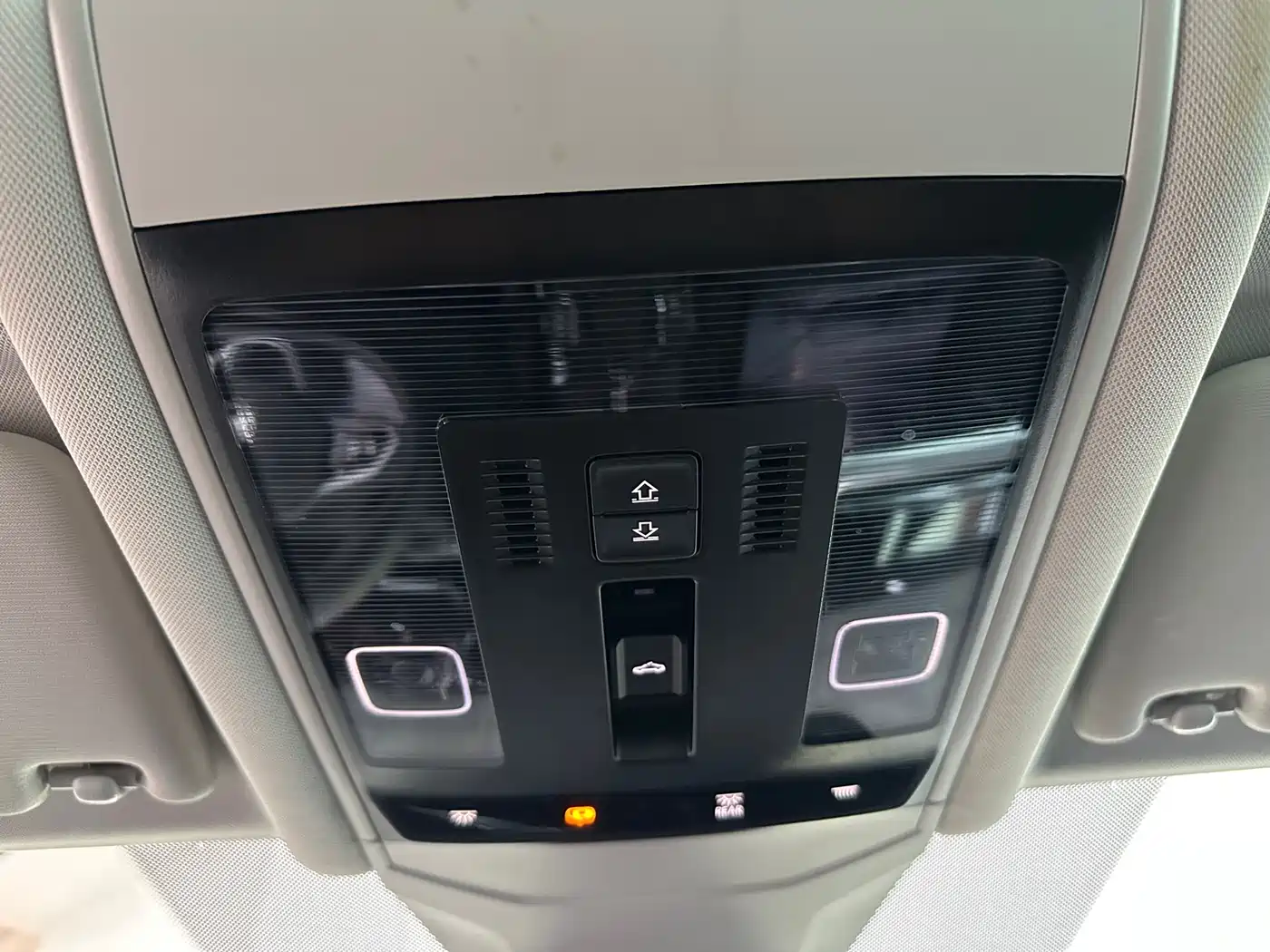 Volkswagen Passat 2024 380TSI Starlight Luxury Edition фото 15