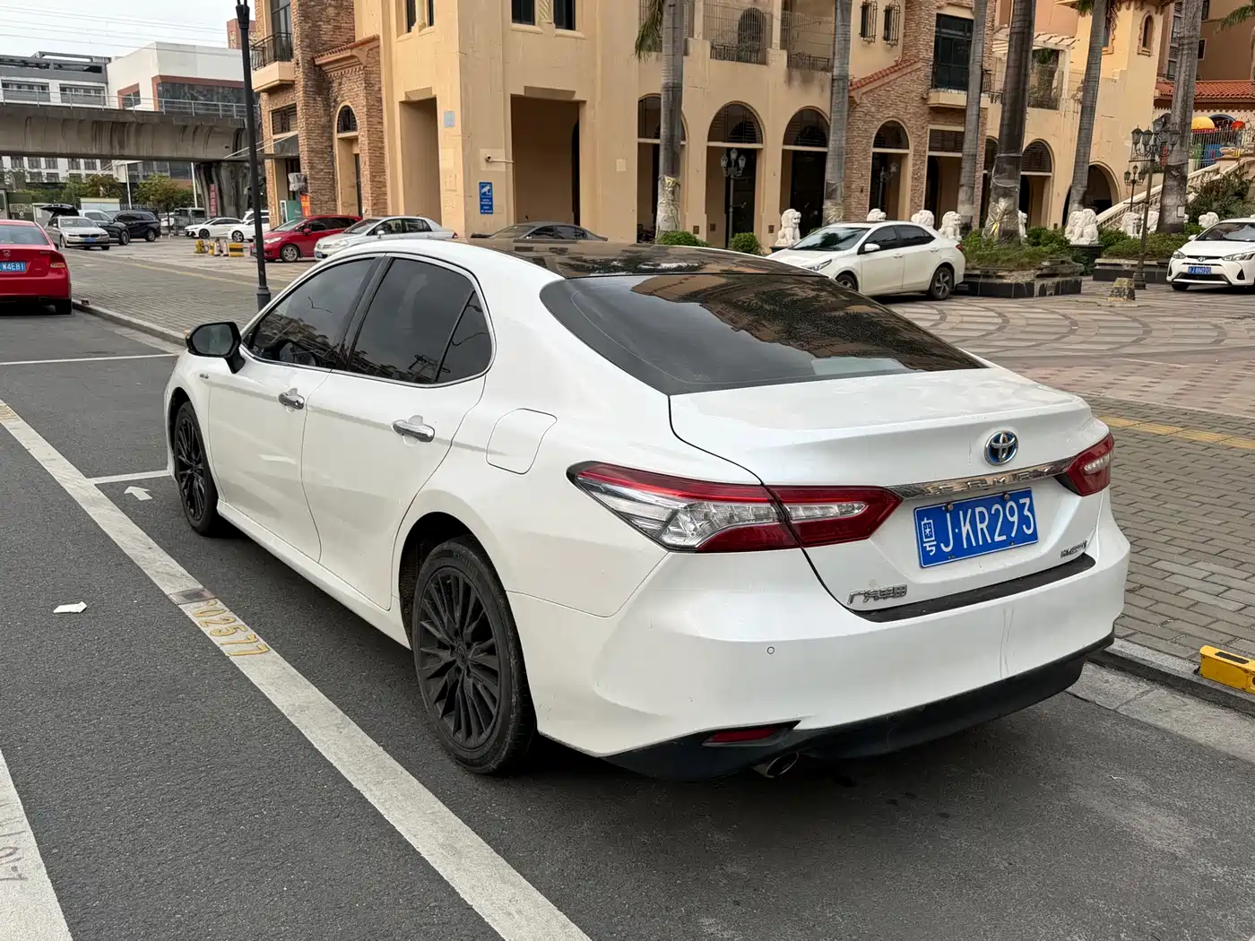 Toyota Camry 2021 2.5G Luxury Edition фото 6