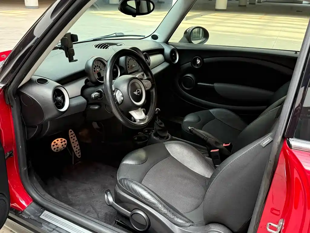 MINI CLUBMAN 2010 2010 1.6L COOPER Cheer