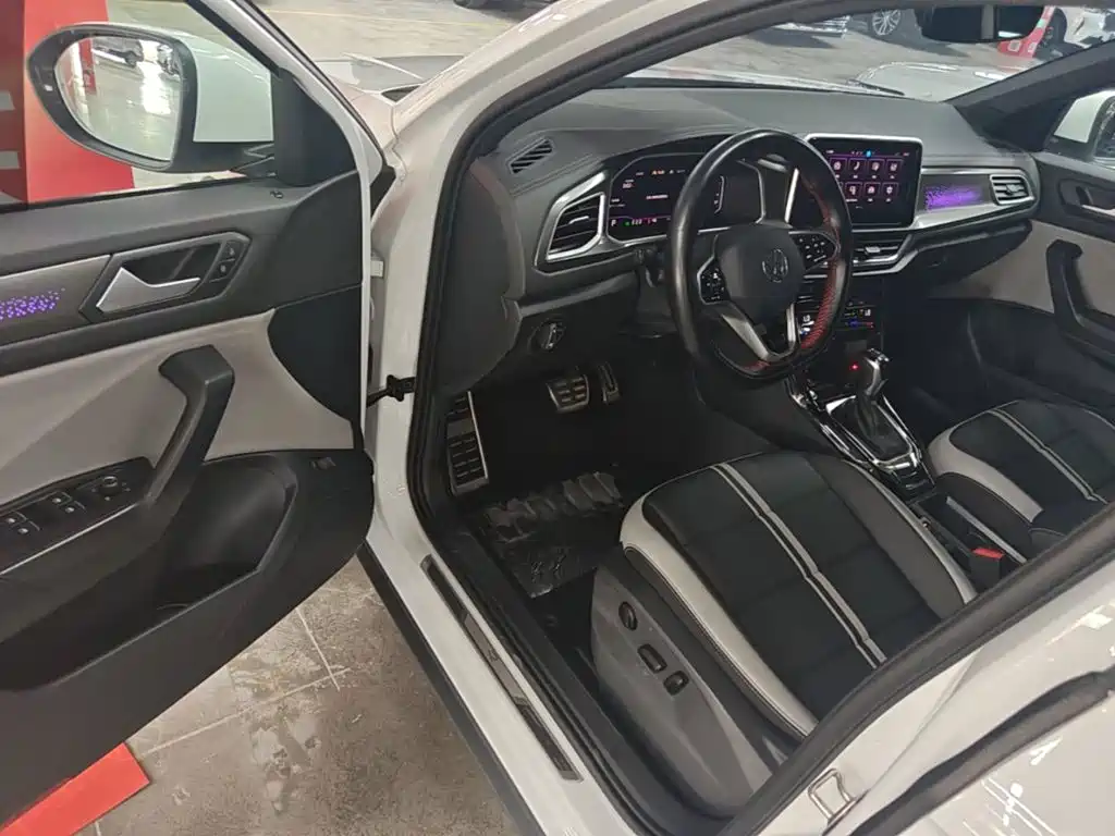 Volkswagen T-ROC 2025 2025 300TSI DSG 2WD Dawn Edition