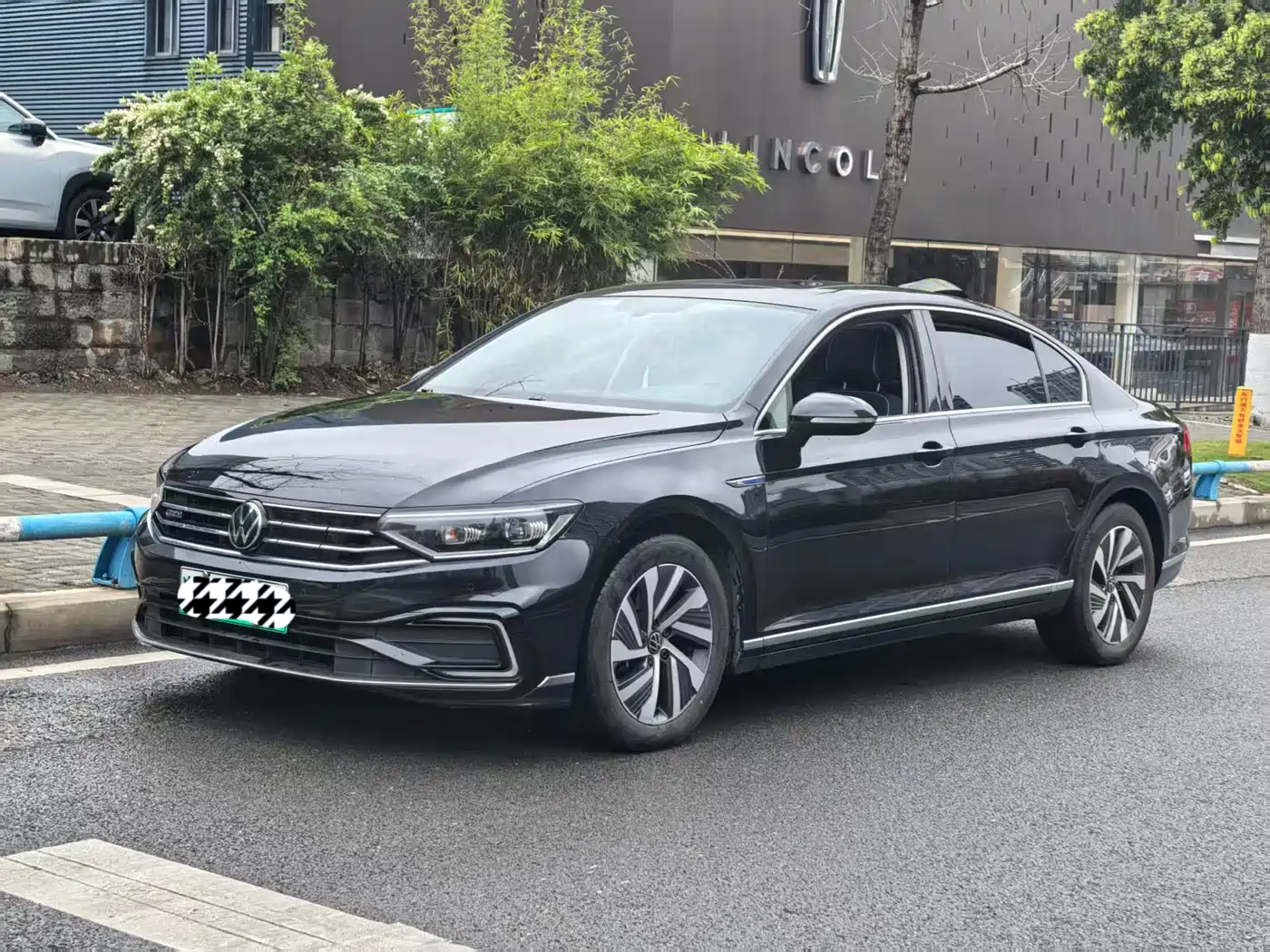 Volkswagen Magotan GTE Plug-in Hybrid 2022 GTE Luxury фото 2