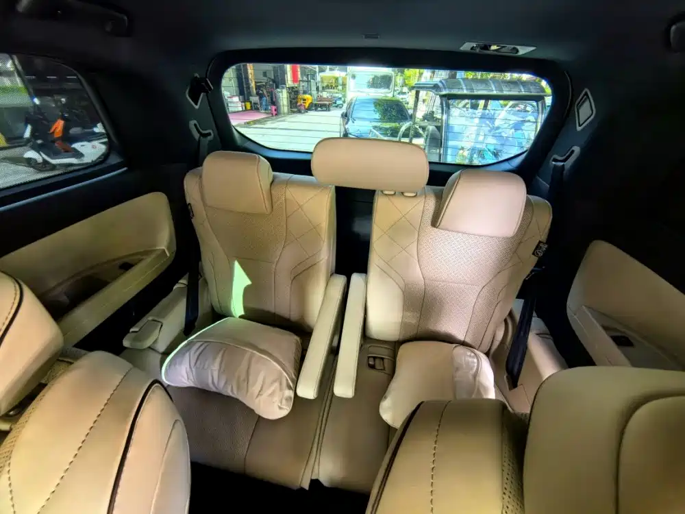 Toyota Vellfire 2025 2024 Crown Hybrid 2.5L Executive Premium Edition