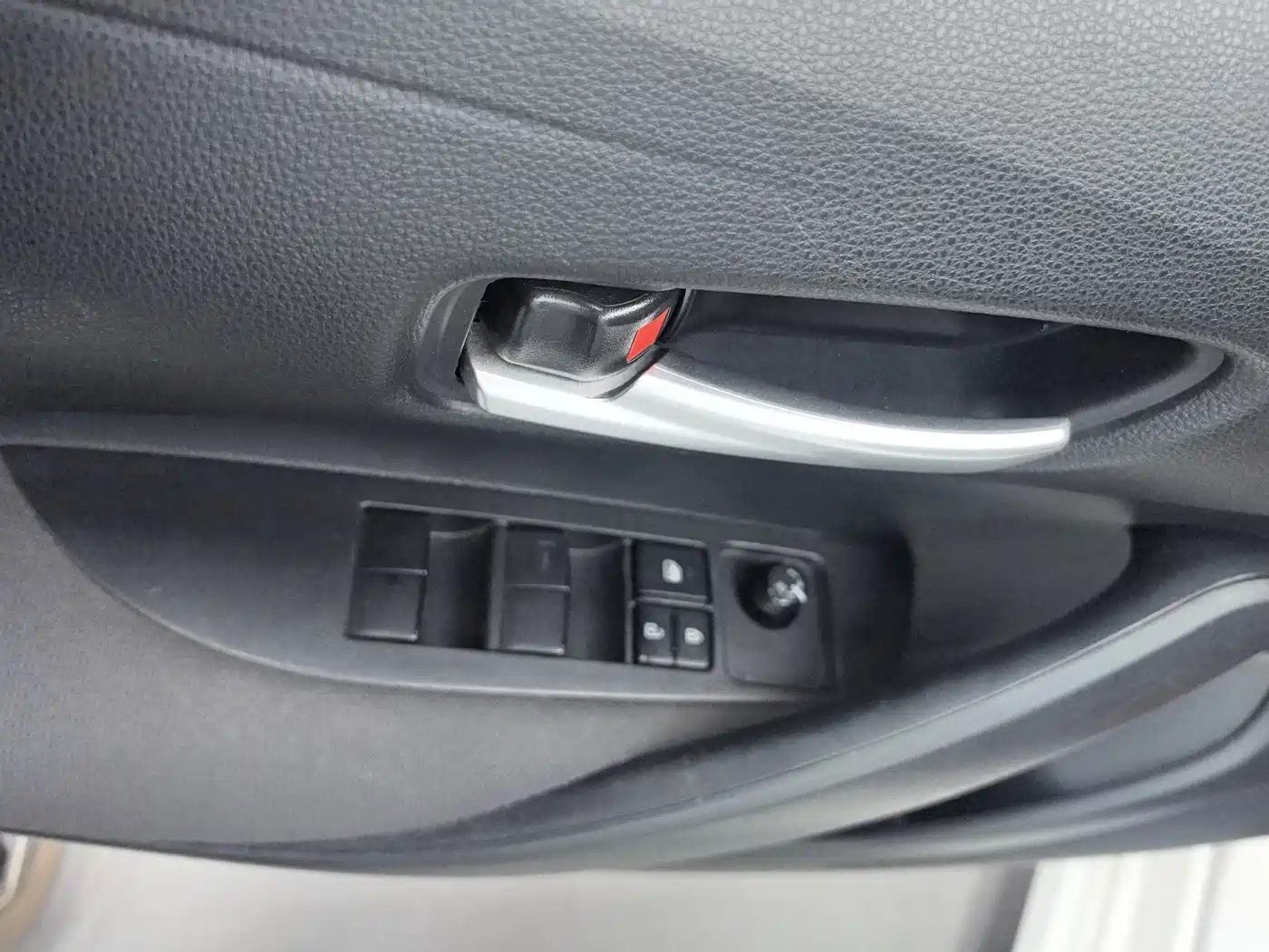 Toyota Corolla 2022 TNGA 1.5L CVT Pioneer Edition фото 14