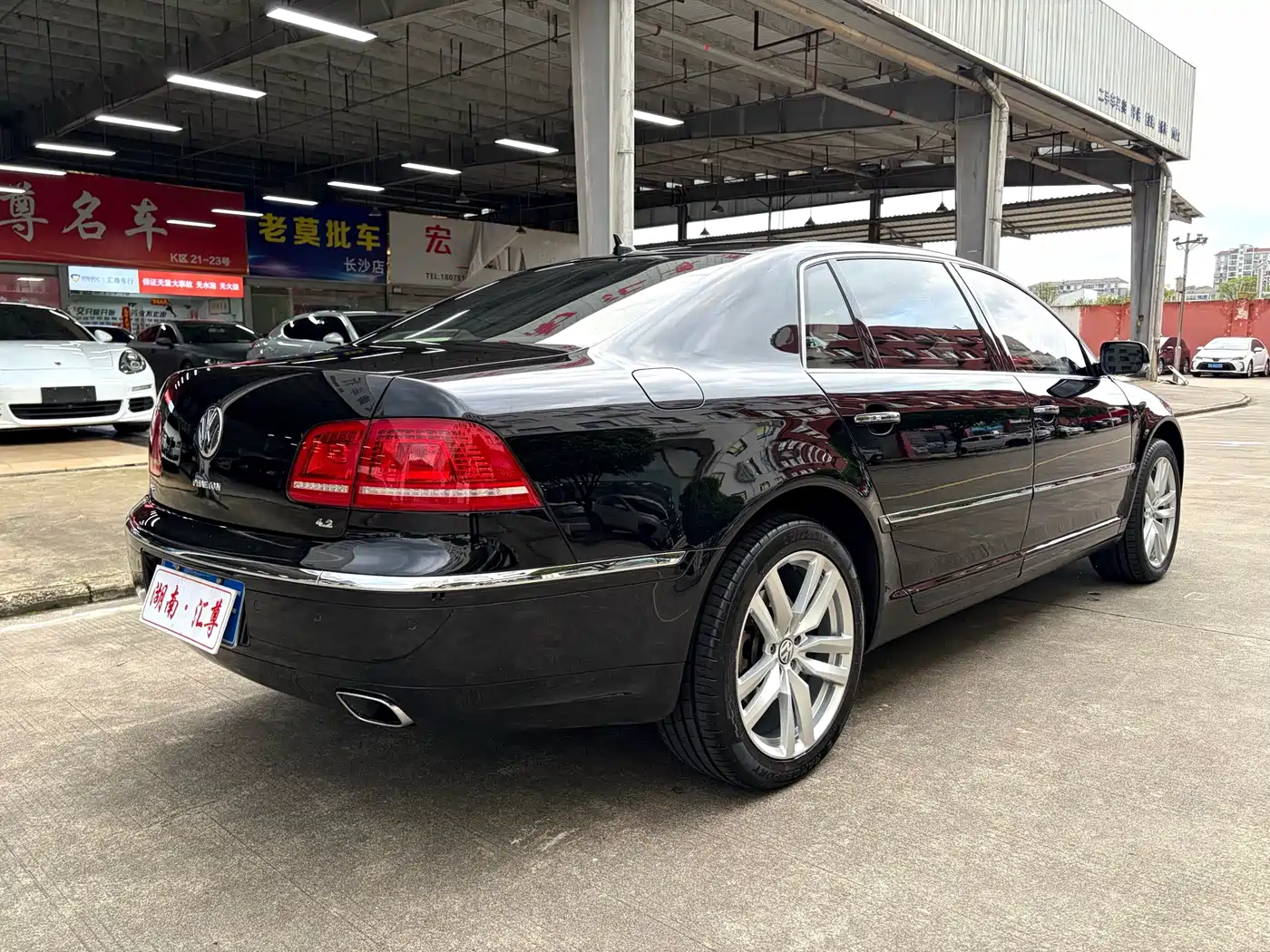 Volkswagen Phaeton 2012 2012 4.2L Luxury Custom
