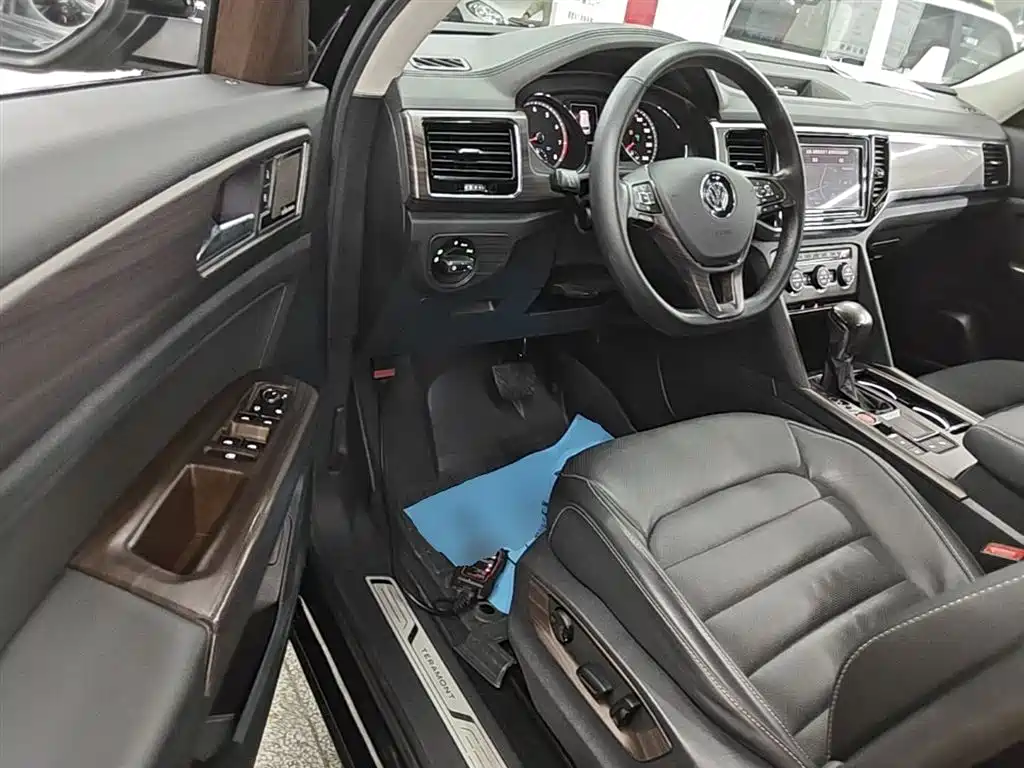 Volkswagen Teramont 2019 330TSI 2WD Luxury China V фото 16
