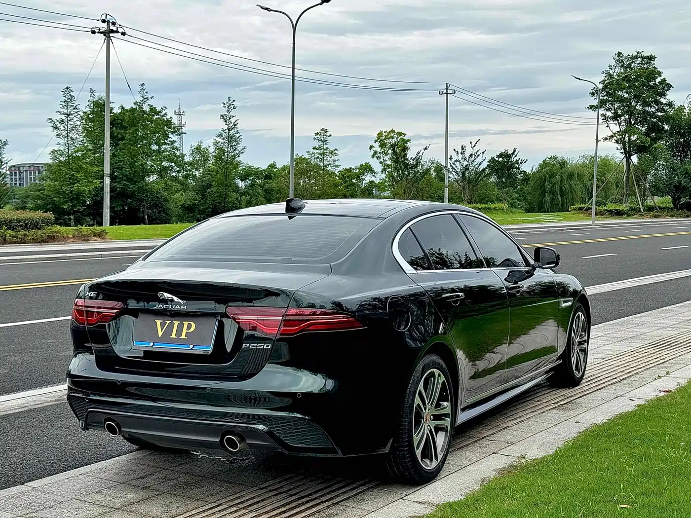 Jaguar XEL 2023 2.0T 250PS R-DYNAMIC S Progressive Sport фото 9