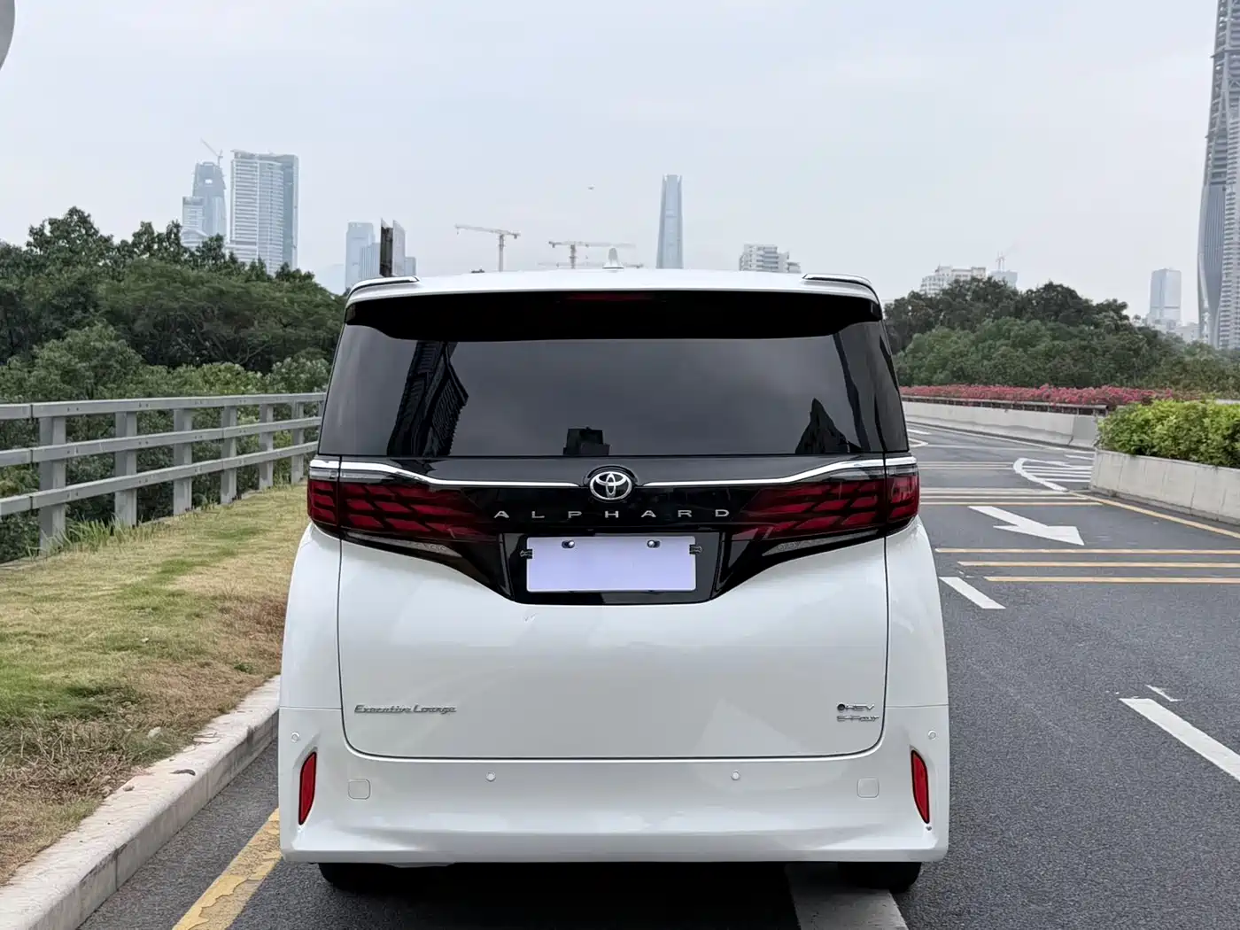 Toyota Alphard 2024 Hybrid 2.5L Prestige Edition фото 5