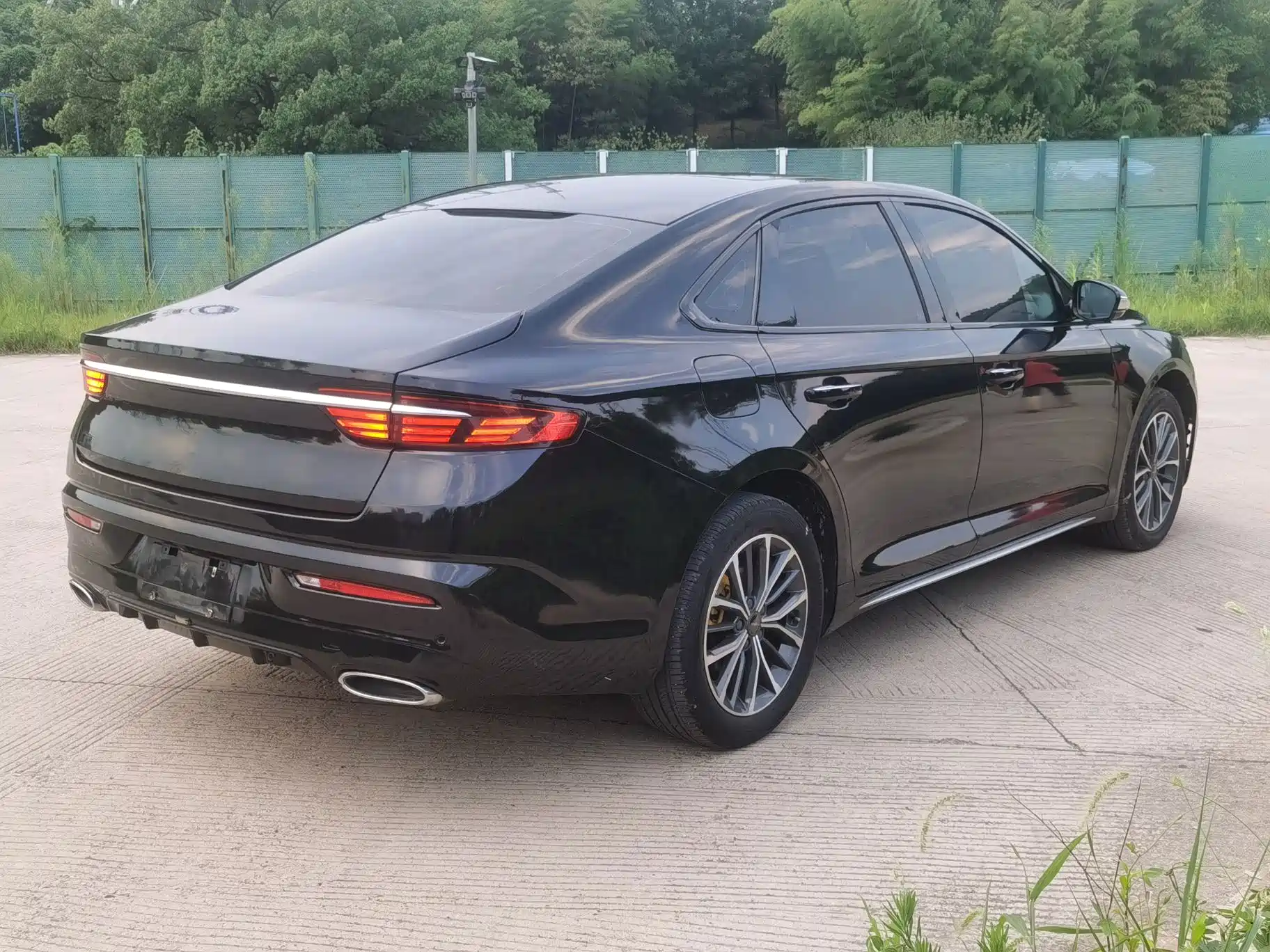 Фото 7 - Geely Preface